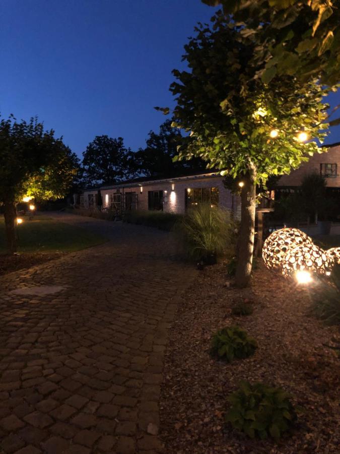 Bed and Breakfast De Worfthoeve Geel Exterior foto